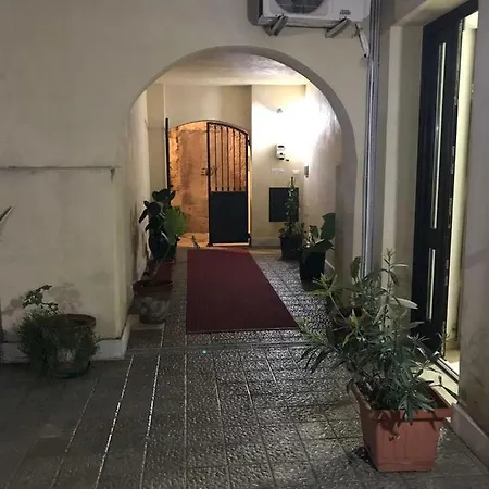 Cortile Staiti,,,,,,,,,,,,,,,,,,,,,,, Trapani